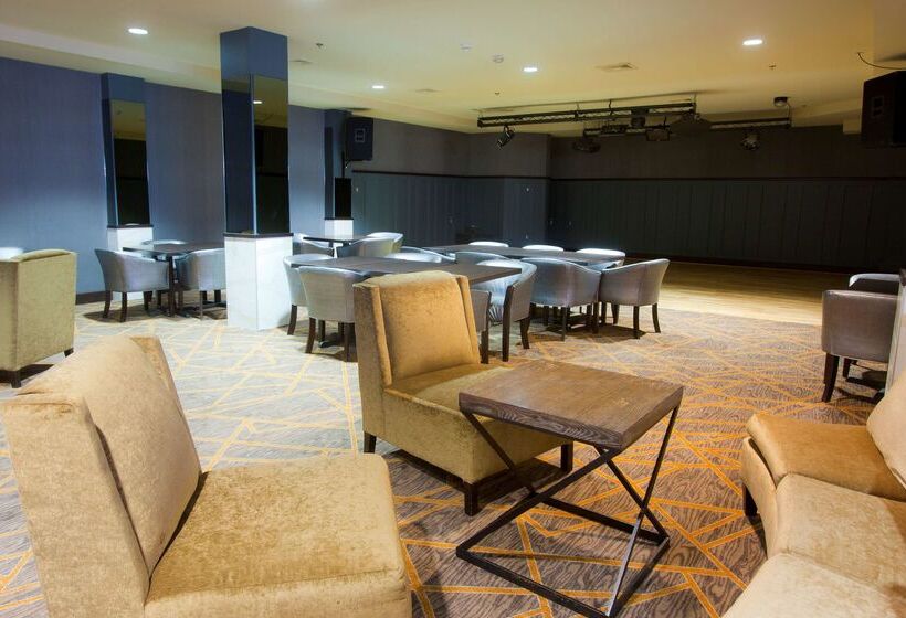 Отель Wyndham Midland Downtown