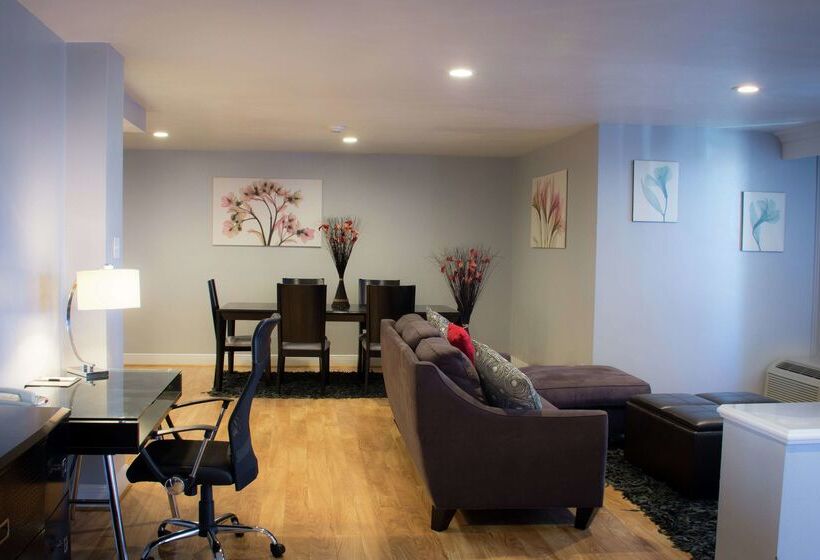 Отель Wyndham Midland Downtown