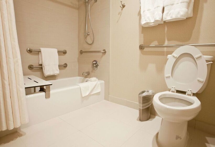 Отель Wyndham Midland Downtown