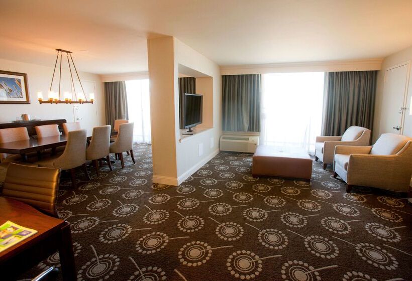 Отель Wyndham Midland Downtown