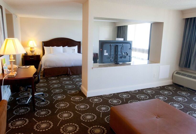 Отель Wyndham Midland Downtown