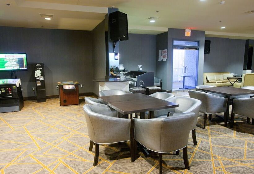 Отель Wyndham Midland Downtown