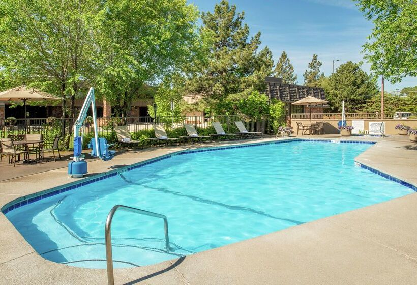 Doubletree By Hilton Hotel Missoula   Edgewater