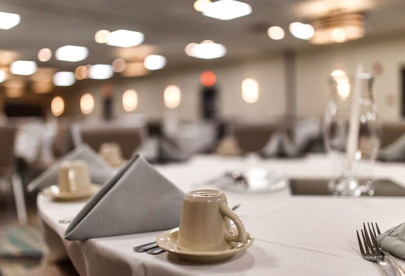 فندق Doubletree By Hilton Neenah
