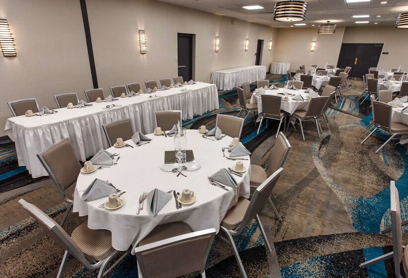 فندق Doubletree By Hilton Neenah