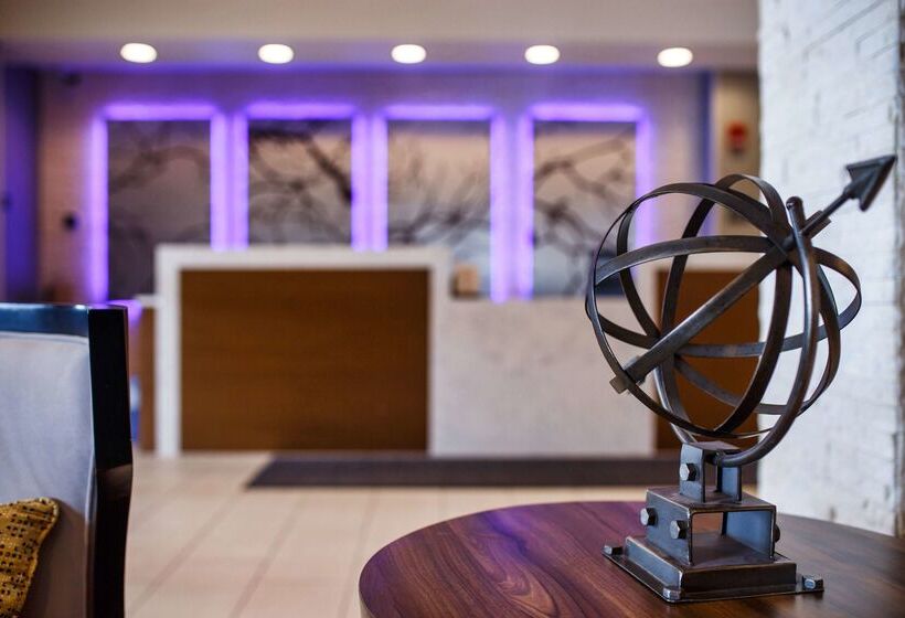 فندق Doubletree By Hilton Neenah