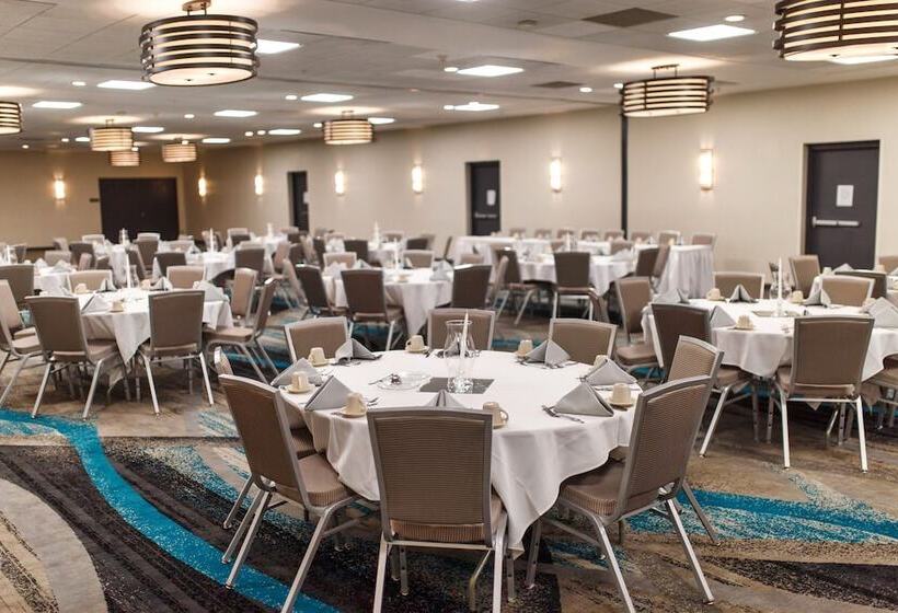 فندق Doubletree By Hilton Neenah