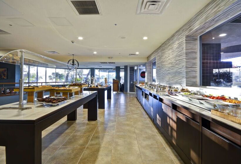 فندق Doubletree By Hilton Phoenix North