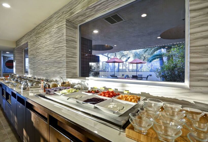 فندق Doubletree By Hilton Phoenix North