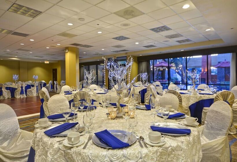 فندق Doubletree By Hilton Phoenix North