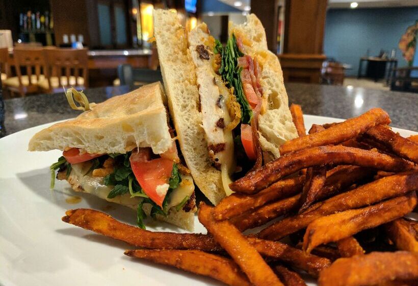 فندق Doubletree By Hilton Phoenix North