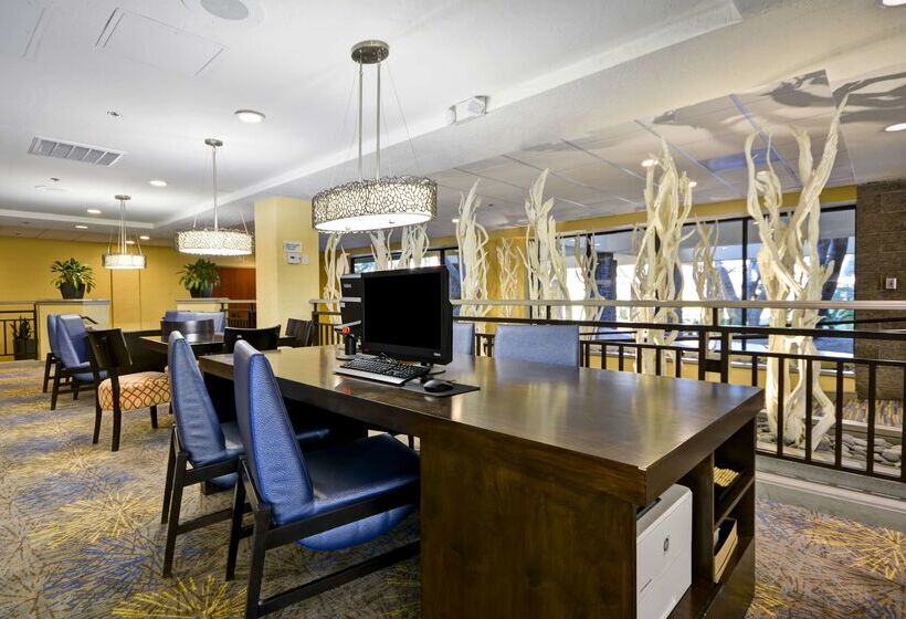 فندق Doubletree By Hilton Phoenix North