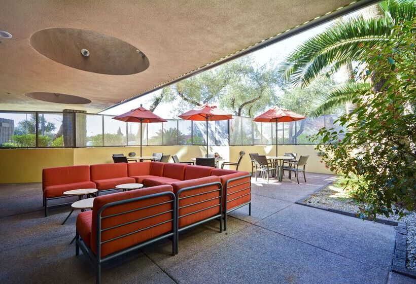 فندق Doubletree By Hilton Phoenix North