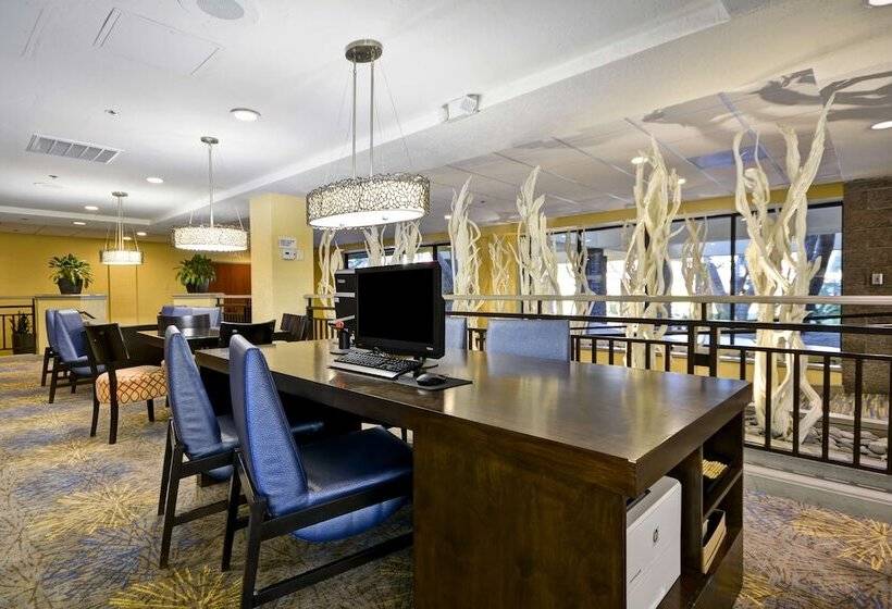 فندق Doubletree By Hilton Phoenix North