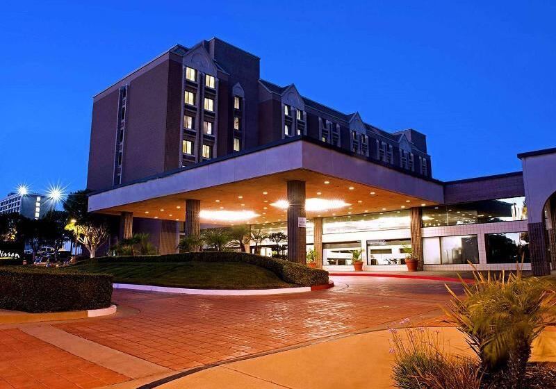 Отель Doubletree By Hilton Whittier Los Angeles