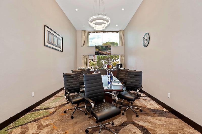 Отель Doubletree By Hilton Whittier Los Angeles