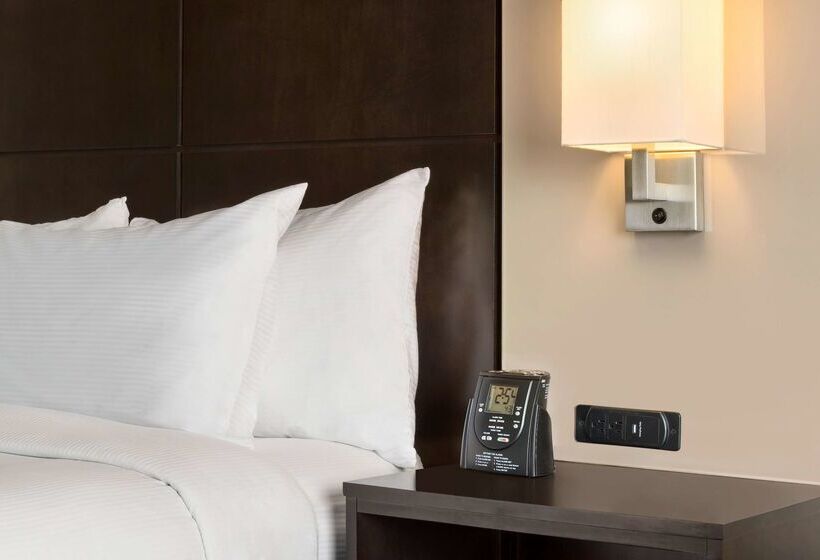 Doubletree By Hilton Hotel Wichita Airport