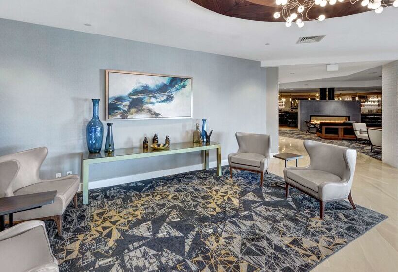 Doubletree By Hilton Hotel Wichita Airport