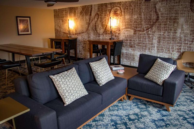 Doubletree By Hilton Hotel Wichita Airport