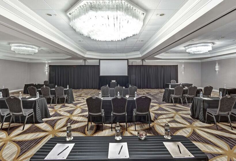 Doubletree By Hilton Hotel Wichita Airport