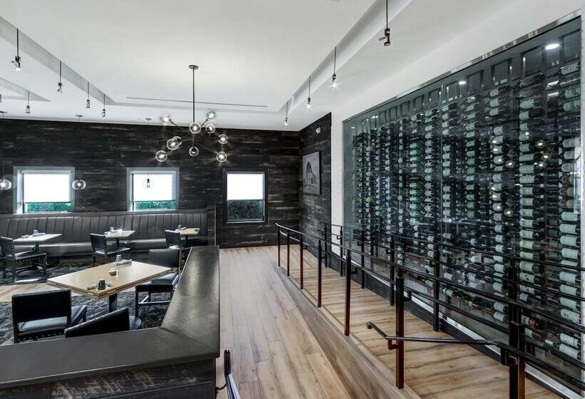 Doubletree By Hilton Hotel Wichita Airport