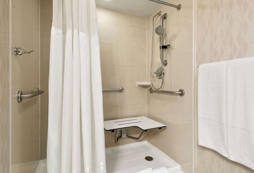 Doubletree By Hilton Hotel Wichita Airport