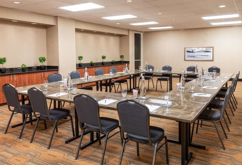 The Capital Suites Hotel