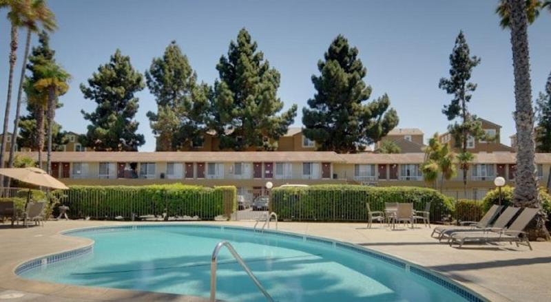 Отель Rodeway Inn