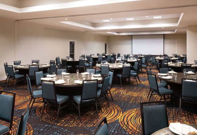 فندق Embassy Suites By Hilton Walnut Creek