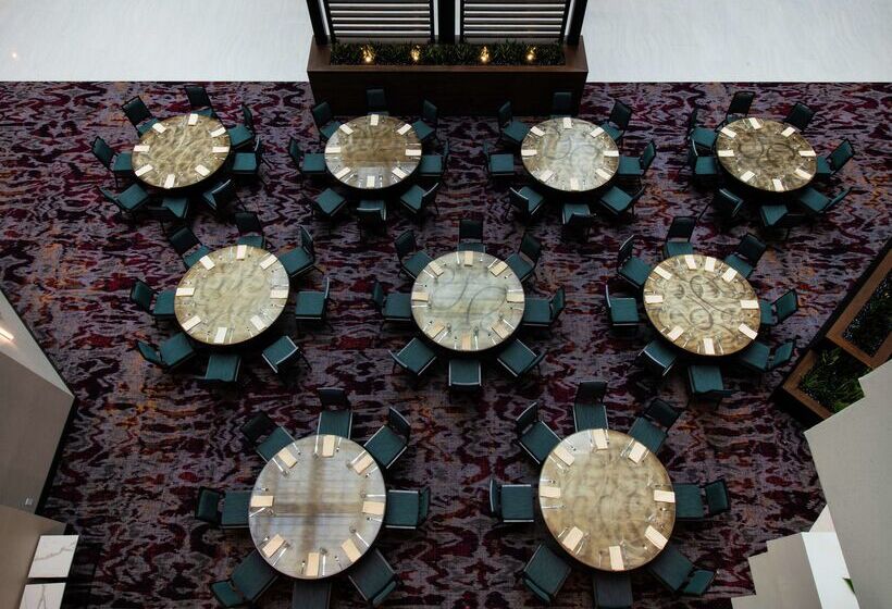 فندق Embassy Suites By Hilton Walnut Creek