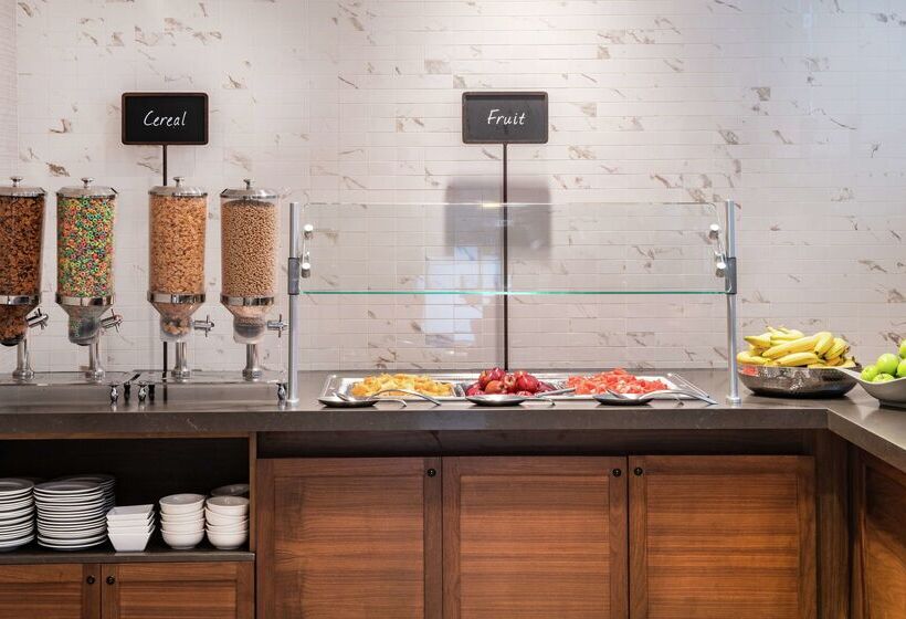 فندق Embassy Suites By Hilton Walnut Creek