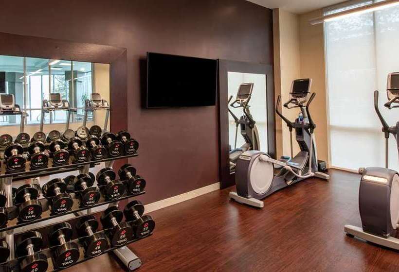 فندق Embassy Suites By Hilton Walnut Creek