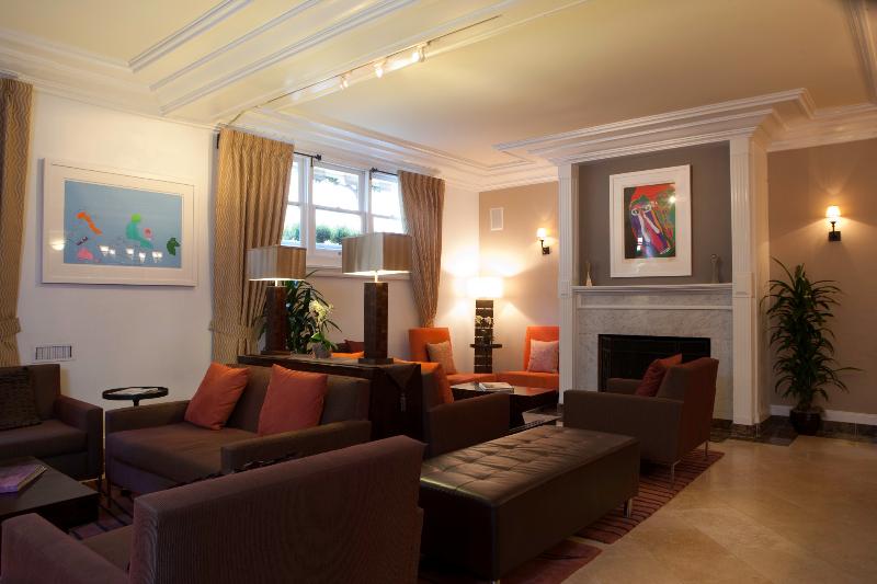 Executive Hotel Vintage Court