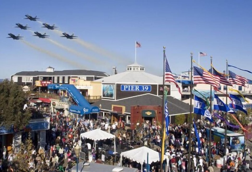 Executive Hotel Vintage Court