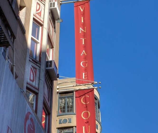 Executive Hotel Vintage Court