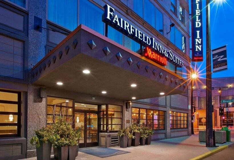 Отель Fairfield Inn & Suites By Marriott Milwaukee Downtown