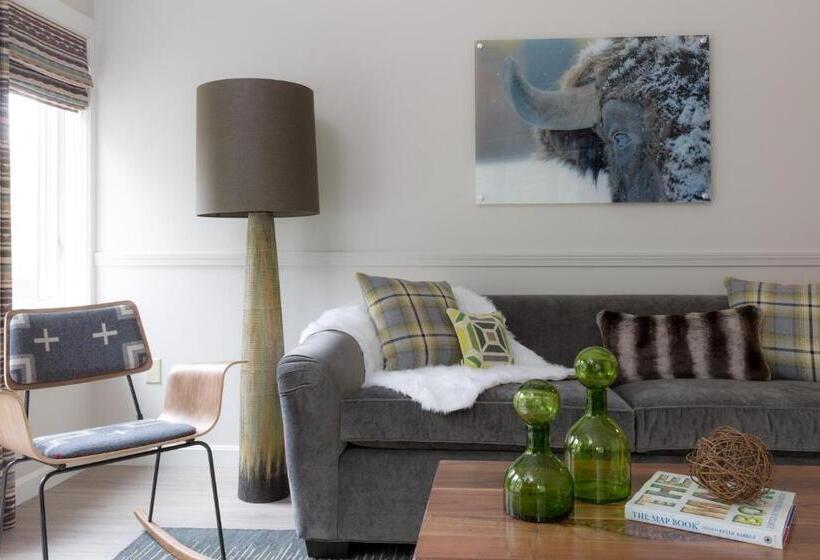 هتل Field Guide Lodge