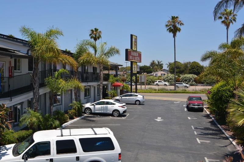 فندق Harbor Inn & Suites Oceanside