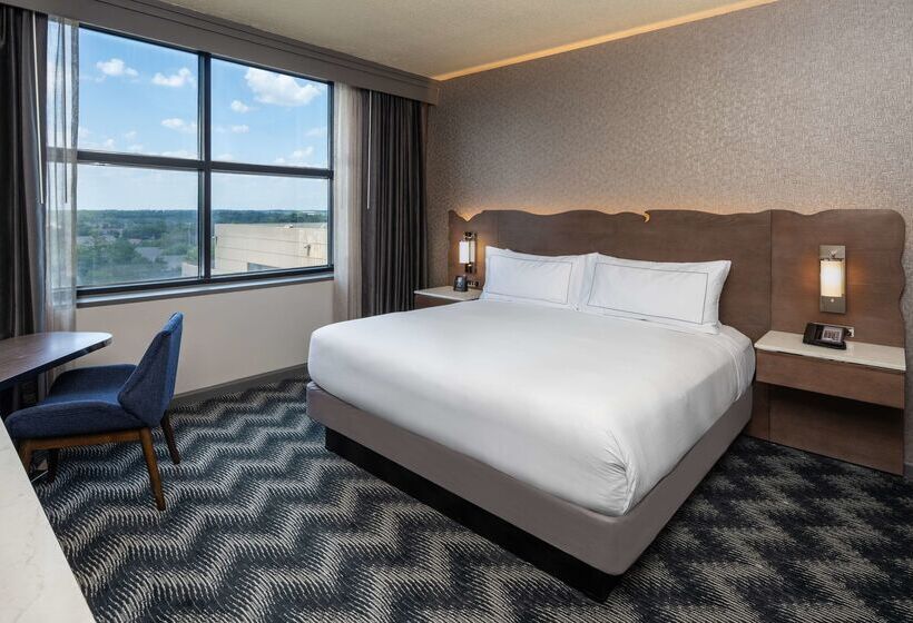 هتل Hilton Houston North