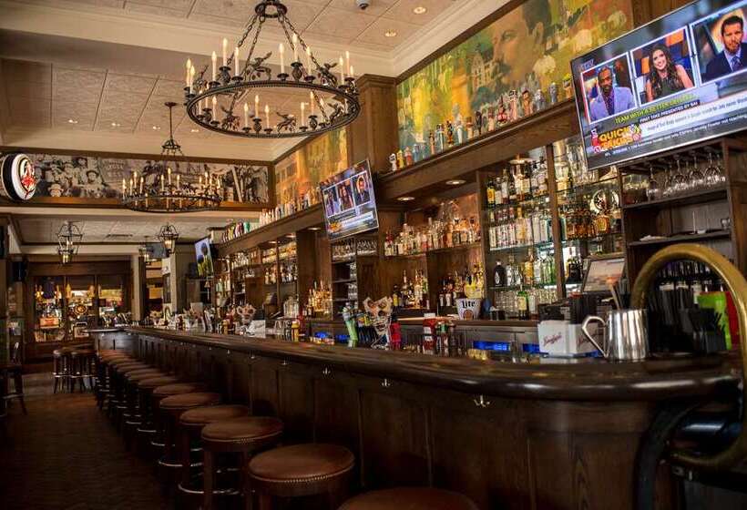 酒店 Hilton Milwaukee