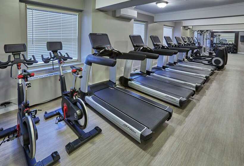 酒店 Hilton Milwaukee