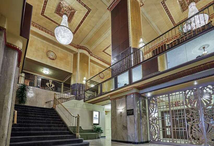 酒店 Hilton Milwaukee