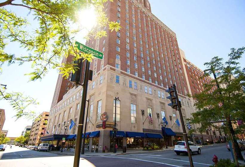 酒店 Hilton Milwaukee