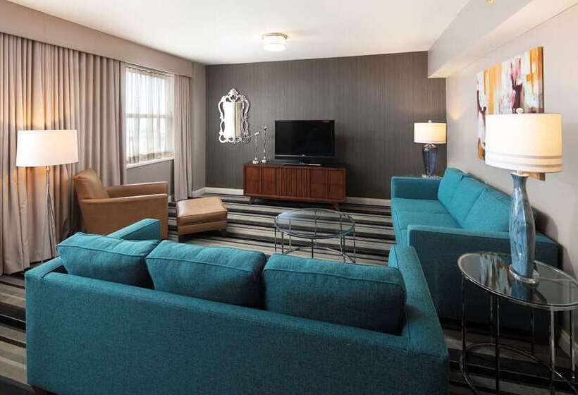 酒店 Hilton Milwaukee