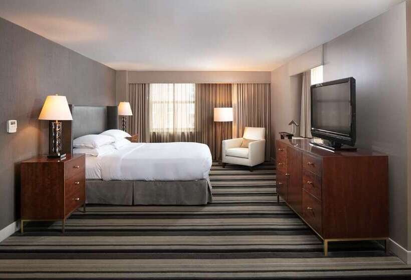 酒店 Hilton Milwaukee