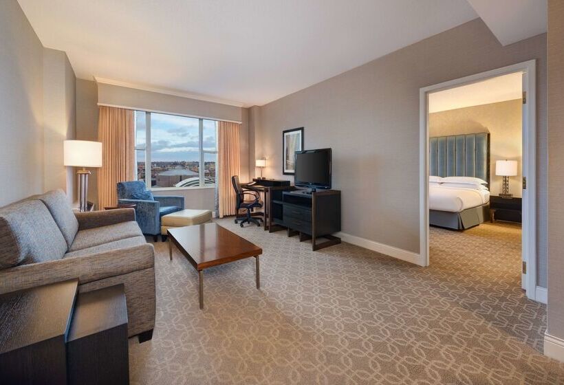 酒店 Hilton Milwaukee