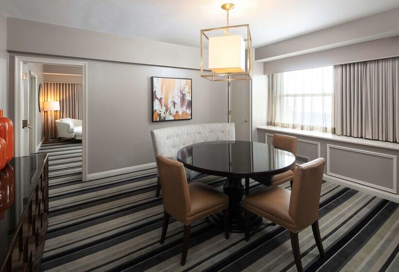 酒店 Hilton Milwaukee