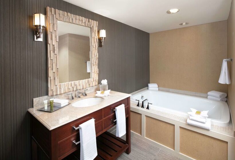 酒店 Hilton Milwaukee