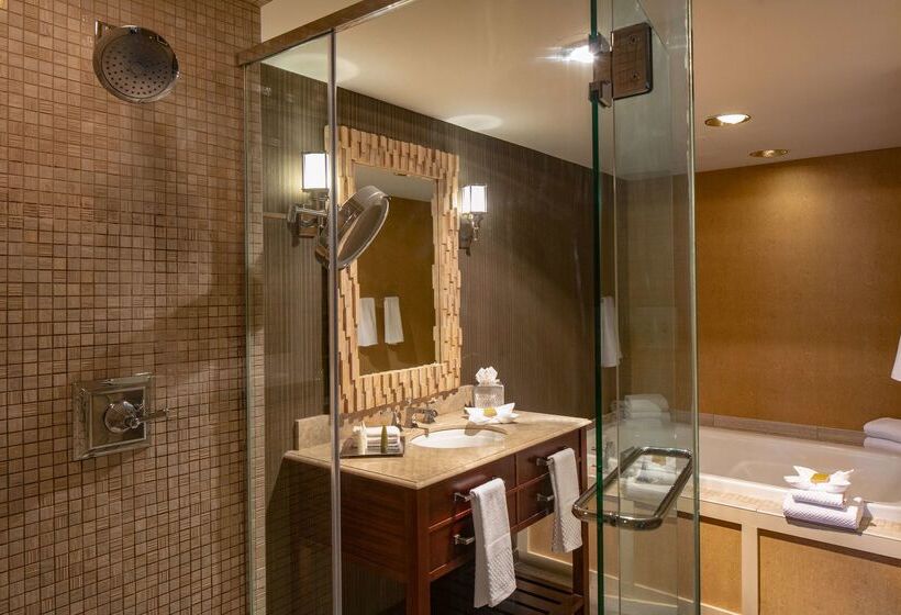 酒店 Hilton Milwaukee