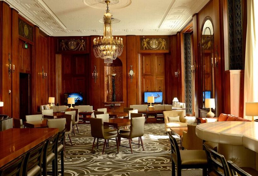 酒店 Hilton Milwaukee